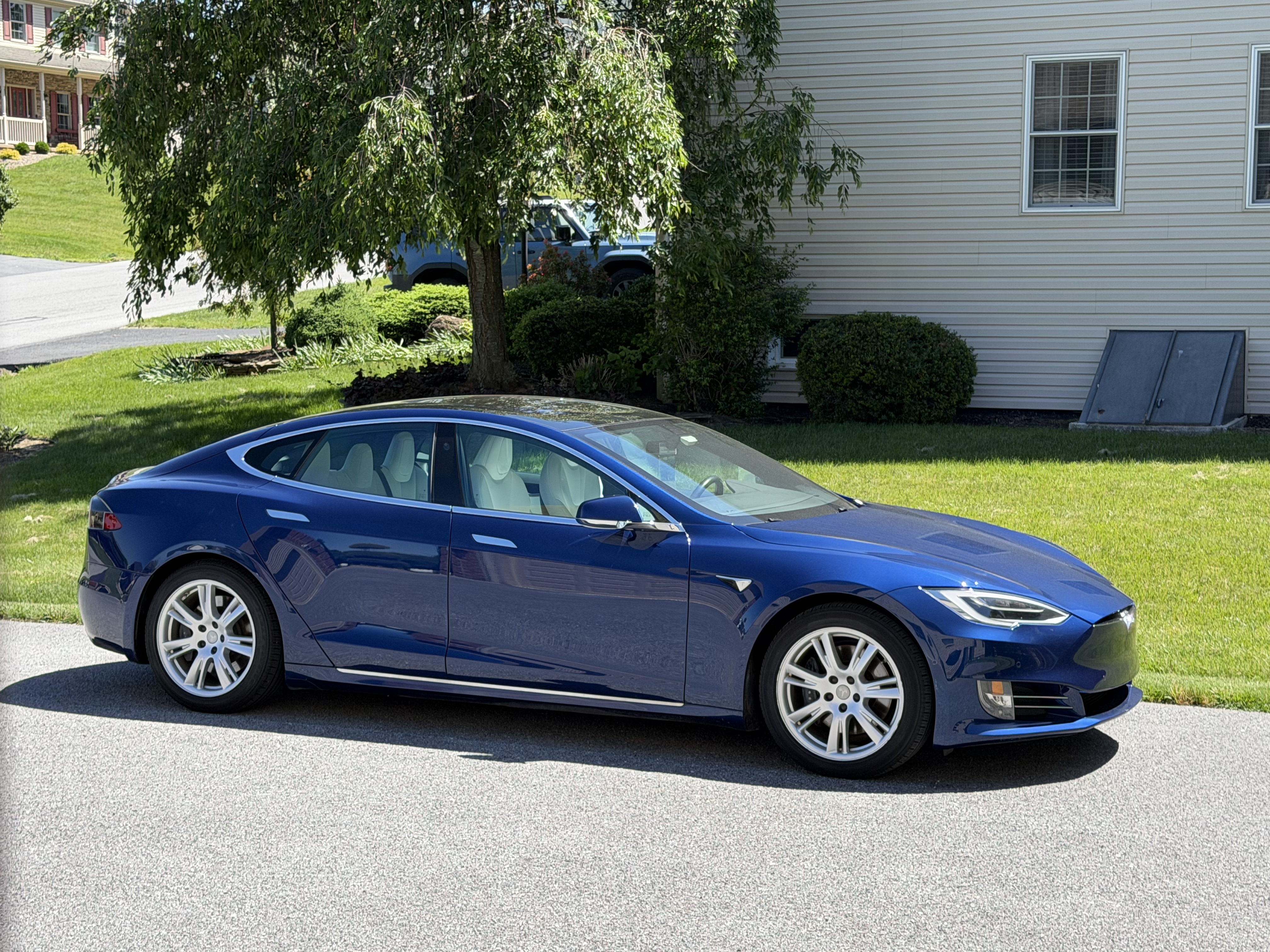 Used 2021 Tesla Model S Long Range Plus AWD/4WD image 1