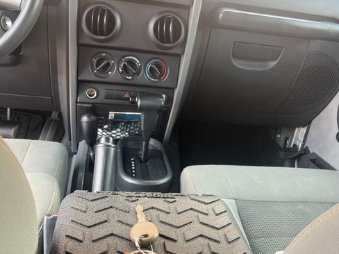 Used 2009 Jeep Wrangler Unlimited X w/ Trailer Tow Group image 9