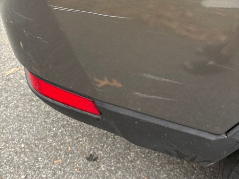 Used 2017 Nissan Rogue SV image 16