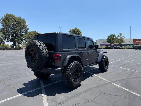 Used 2021 Jeep Wrangler Unlimited Rubicon AWD/4WD image 6