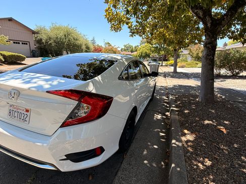 Used 2020 Honda Civic LX image 5