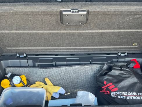 Used 2013 Nissan Pathfinder SV image 25