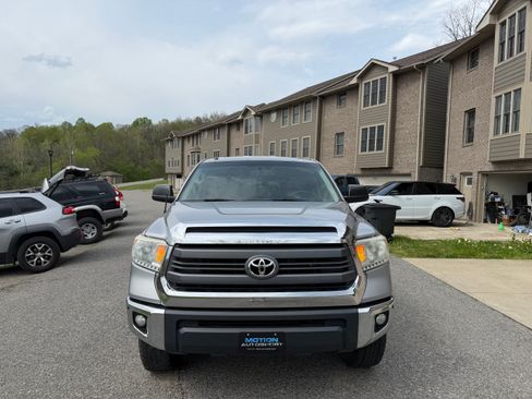 Used 2015 Toyota Tundra SR5 image 2