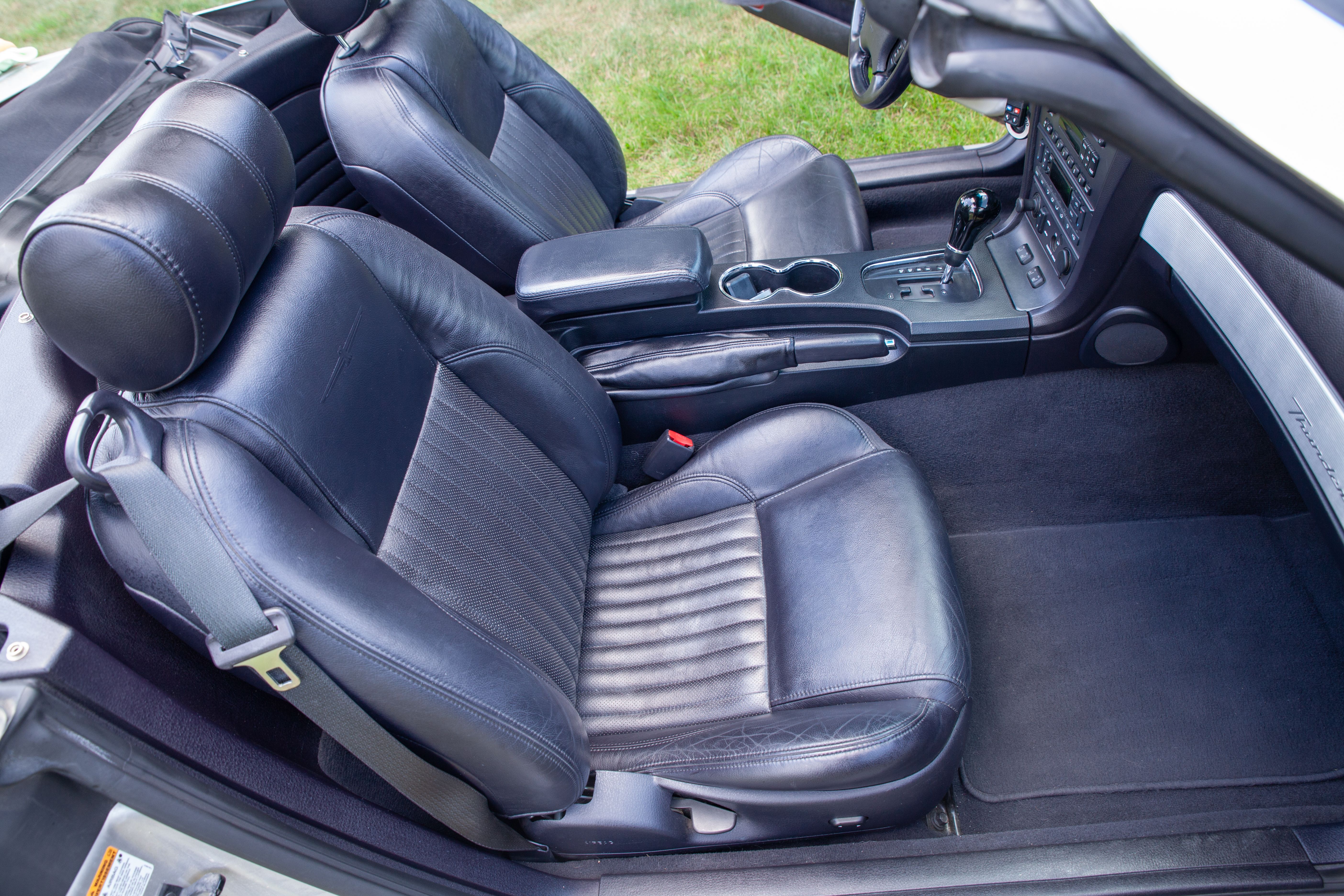Used 2004 Ford Thunderbird RWD image 12