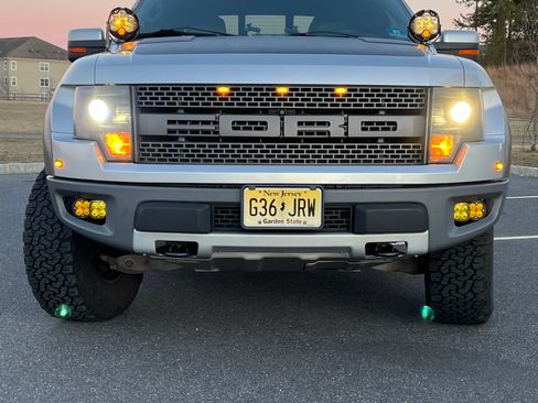 Used 2014 Ford F150 Raptor w/ Equipment Group 801A Luxury image 2