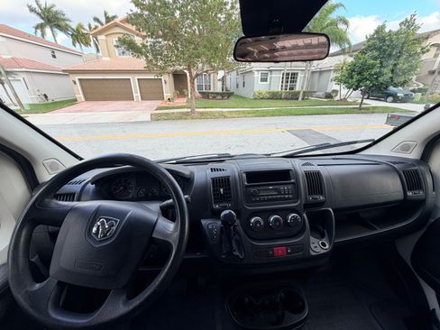 Used 2017 RAM ProMaster 1500 image 12