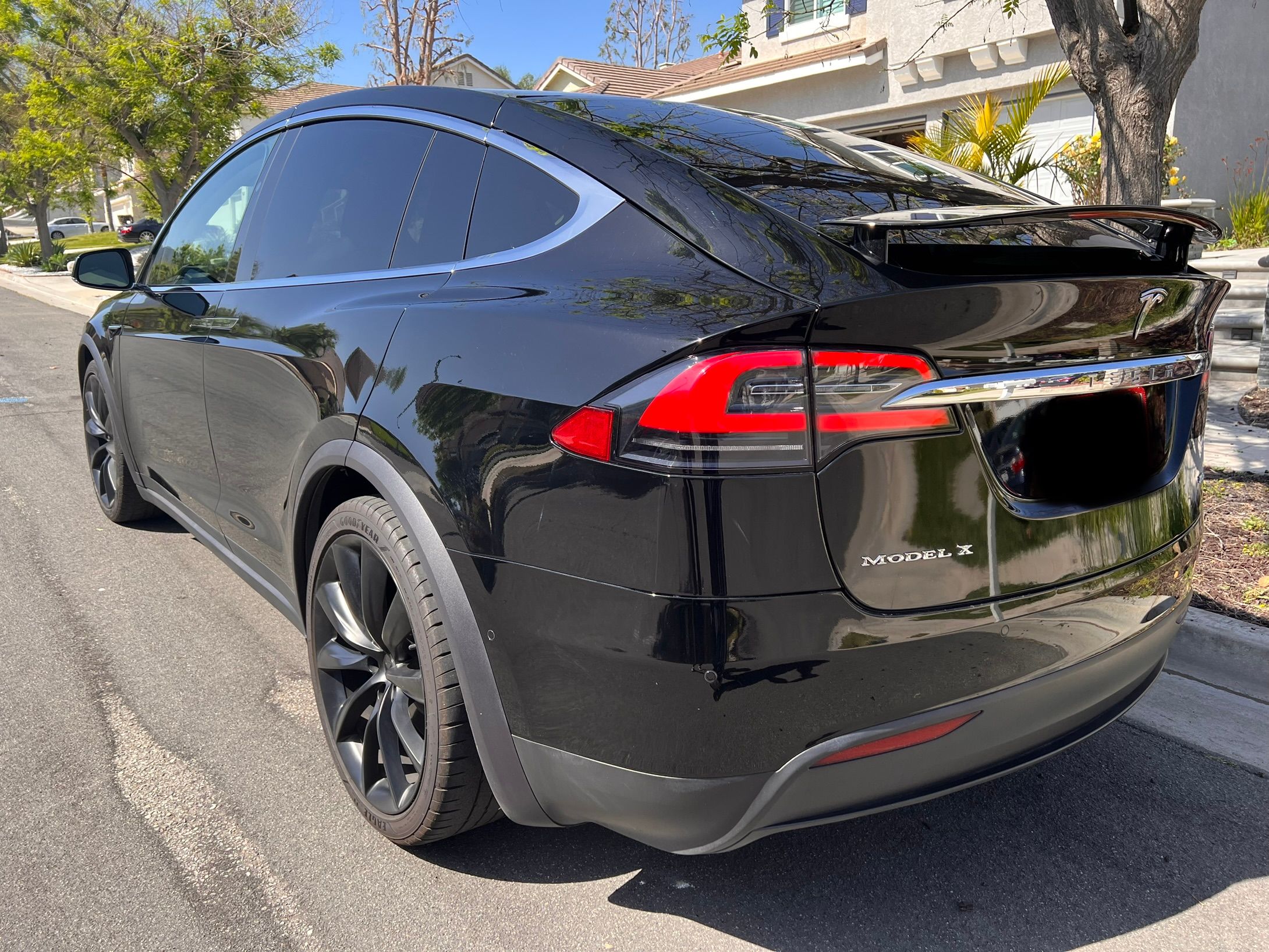 Used 2018 Tesla Model X 75D AWD/4WD image 8