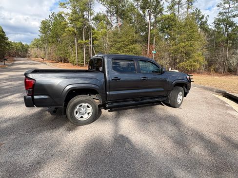 Used 2019 Toyota Tacoma SR5 image 4