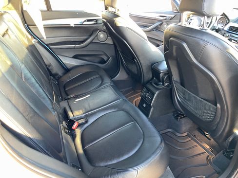Used 2018 BMW X1 sDrive28i image 9