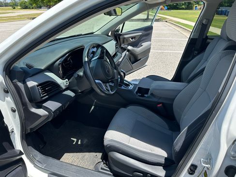 Used 2022 Subaru Outback Premium AWD/4WD image 8