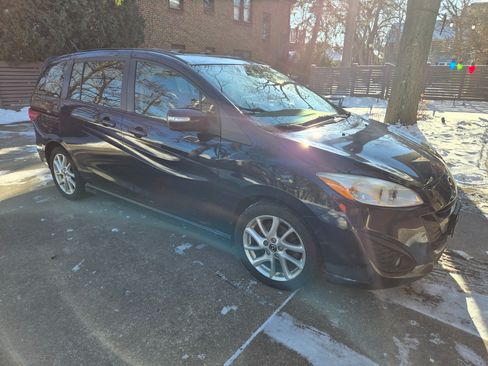 Used 2014 MAZDA MAZDA5 Grand Touring image 2