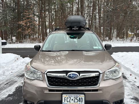 Used 2016 Subaru Forester 2.5i w/ Alloy Wheel Package image 2