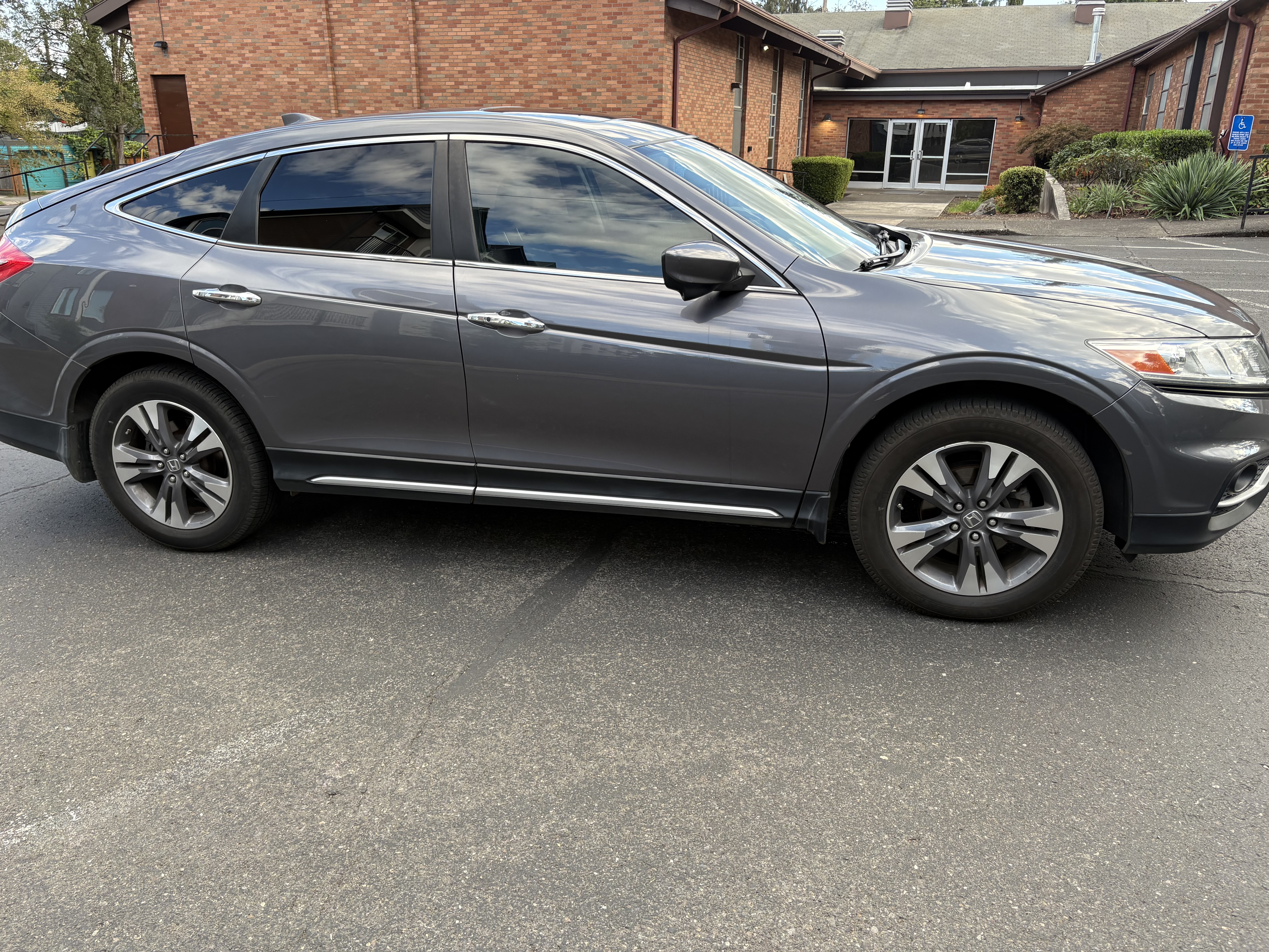 Used 2015 Honda Crosstour EX-L image 4