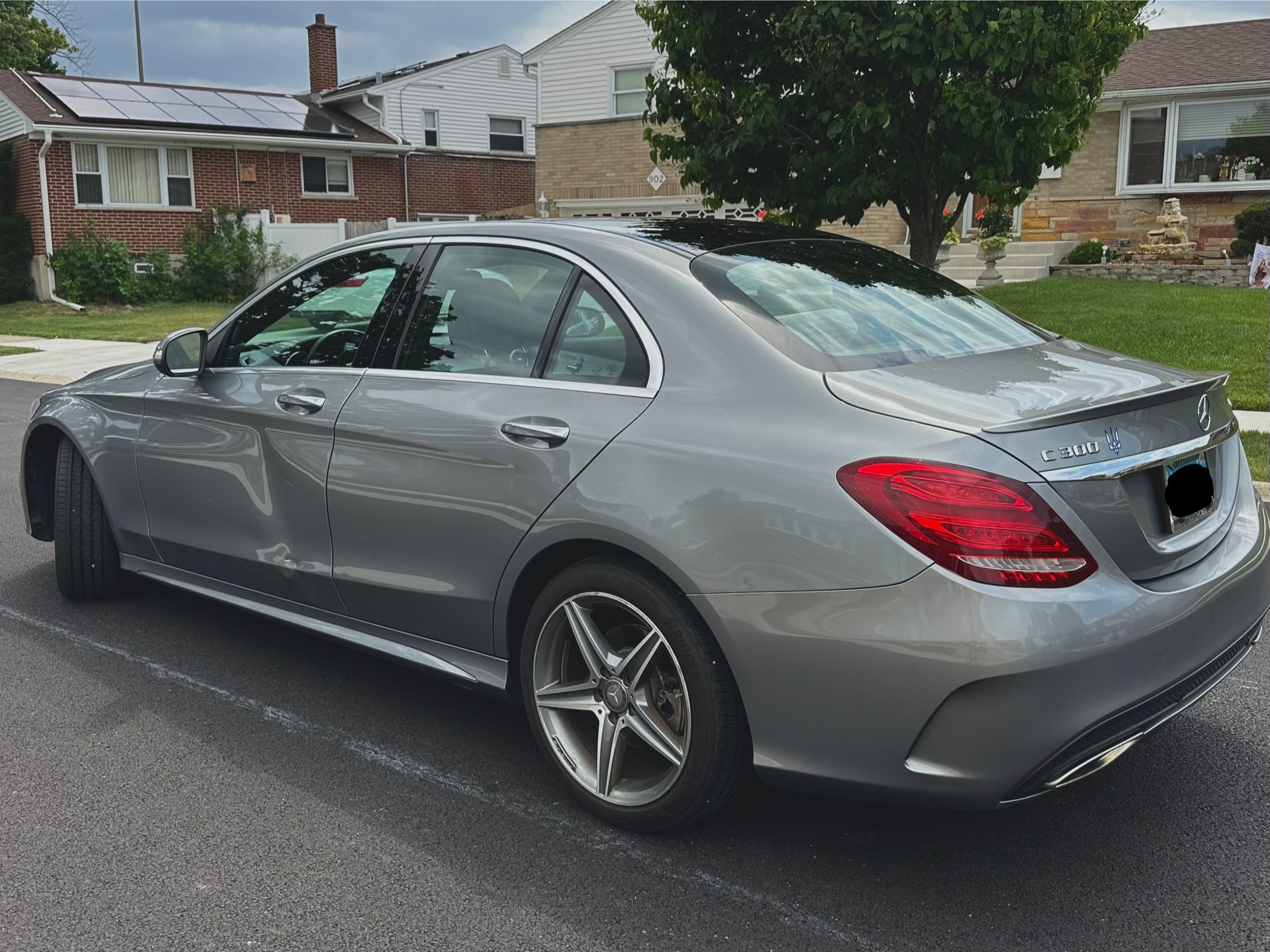 Used 2015 Mercedes-Benz C 300 4MATIC Sedan image 9