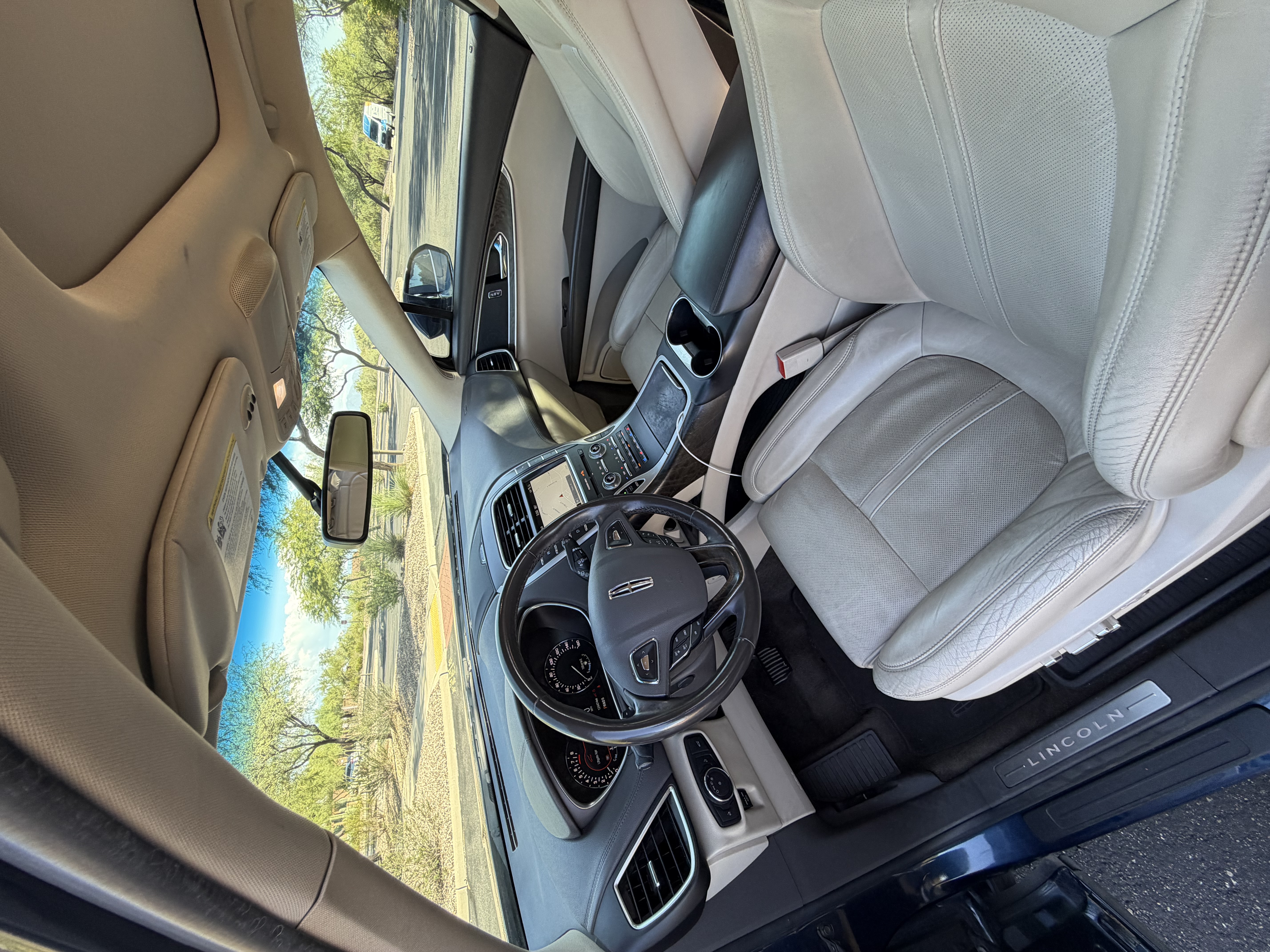Used 2017 Lincoln MKX Reserve FWD image 15