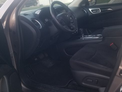 Used 2013 Nissan Pathfinder SV w/ Cargo Pkg image 5