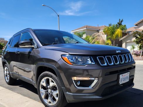 Used 2019 Jeep Compass Limited image 24