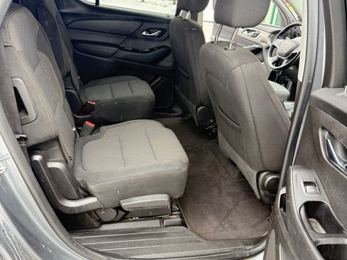 Used 2019 Chevrolet Traverse LT image 6