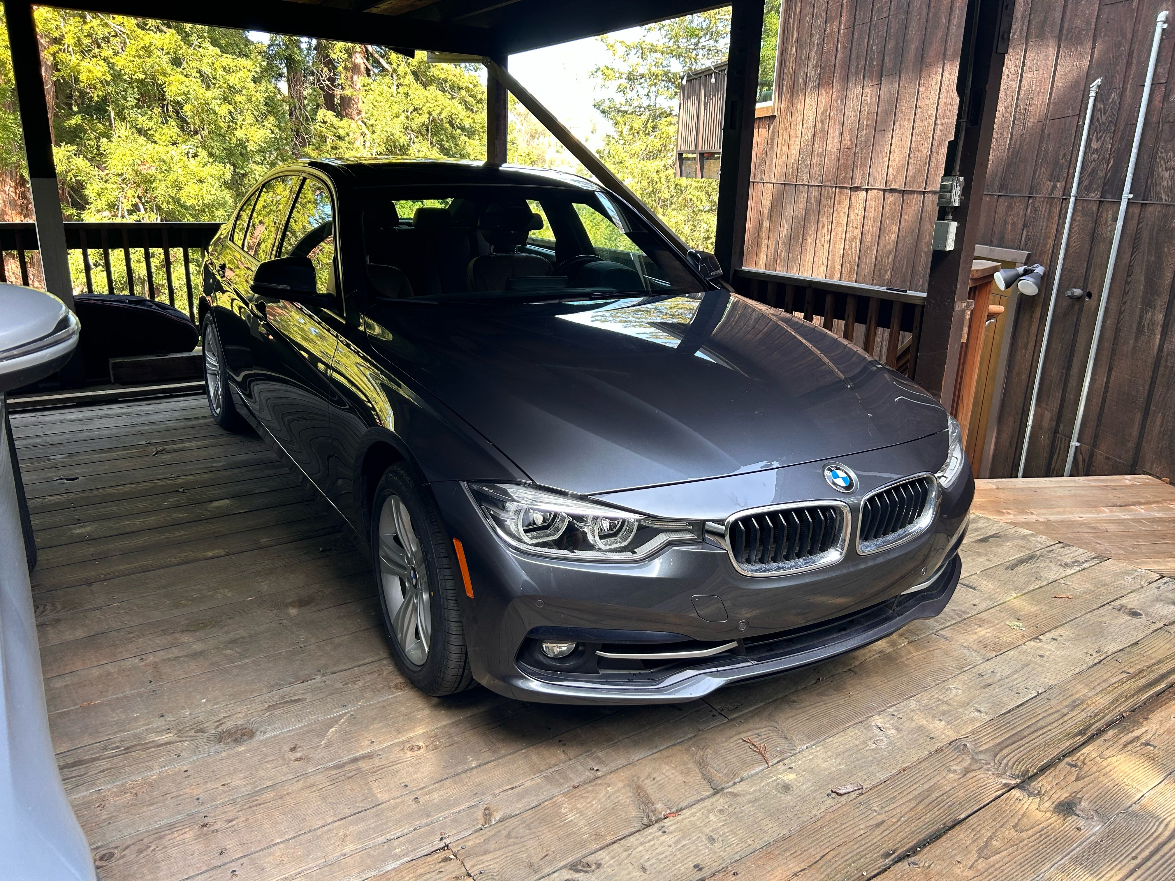 Used 2018 BMW 330i Sedan w/ Premium Package RWD image 4