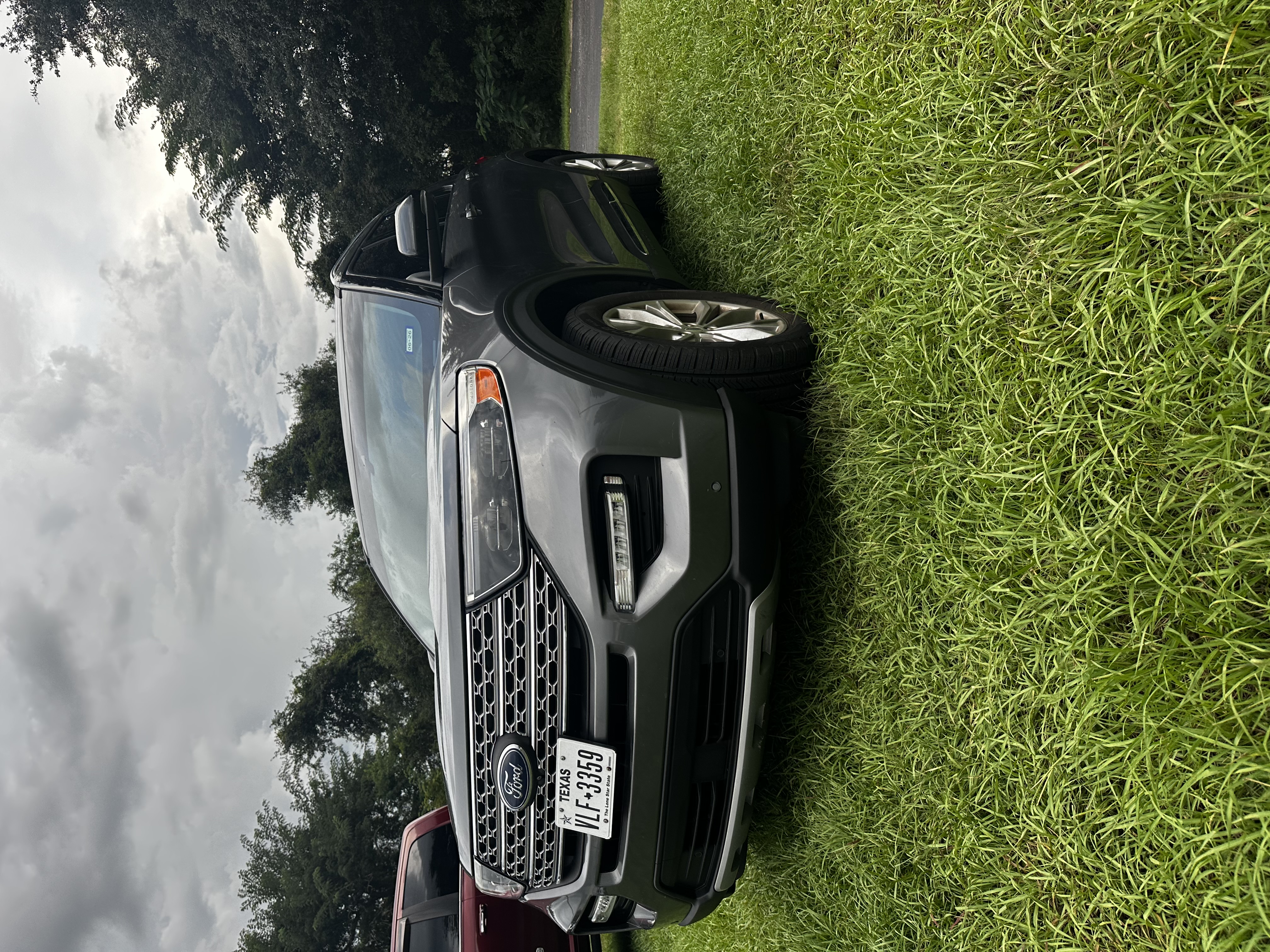 Used 2021 Ford Explorer Limited w/ Equipment Group 301A RWD image 8