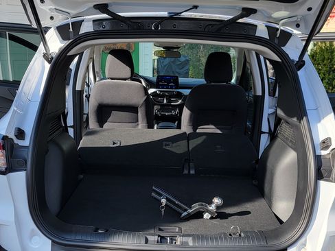 Used 2021 Ford Escape SE w/ Cold Weather Package image 17