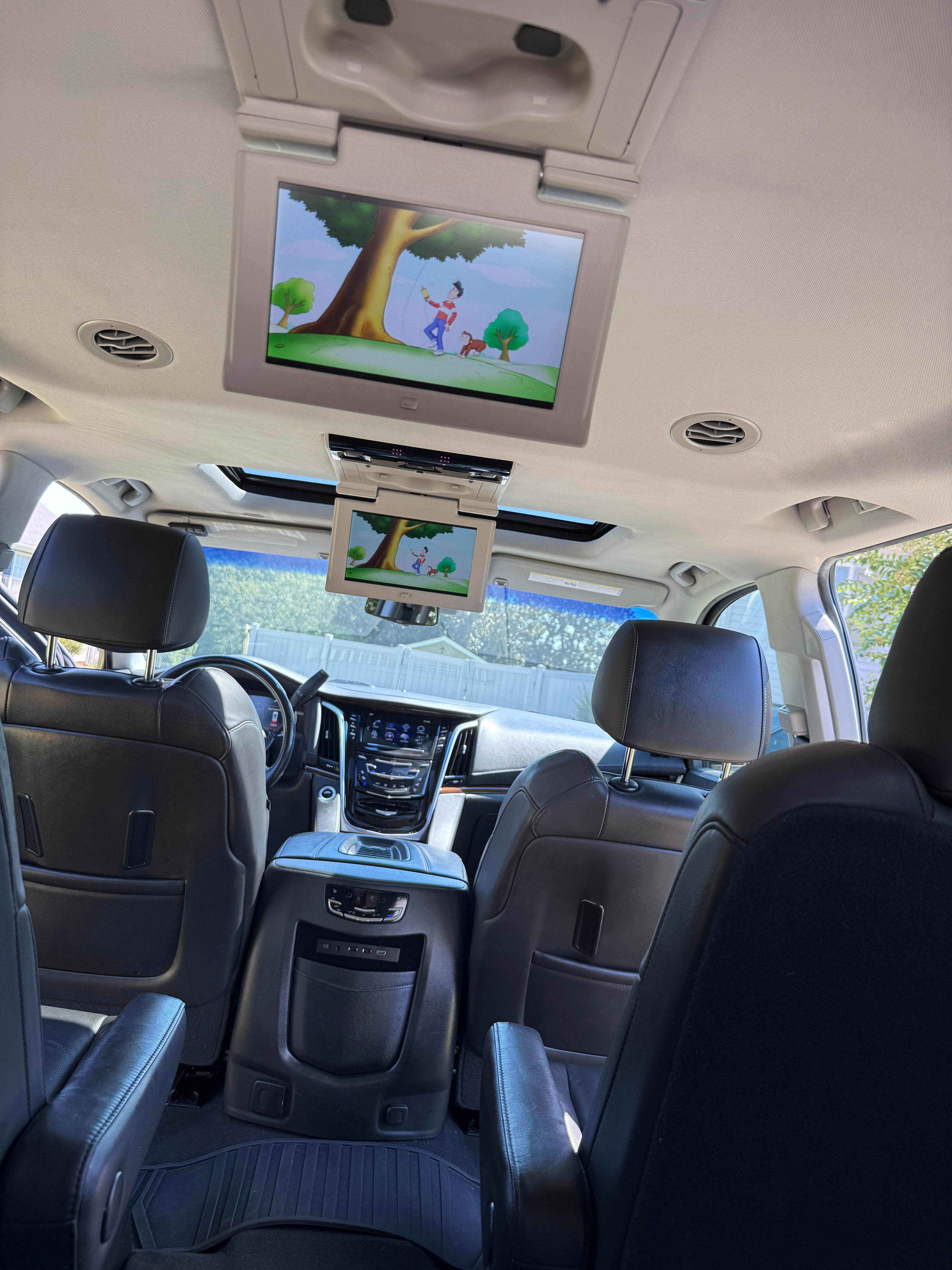 Used 2019 Cadillac Escalade ESV Luxury AWD/4WD image 21