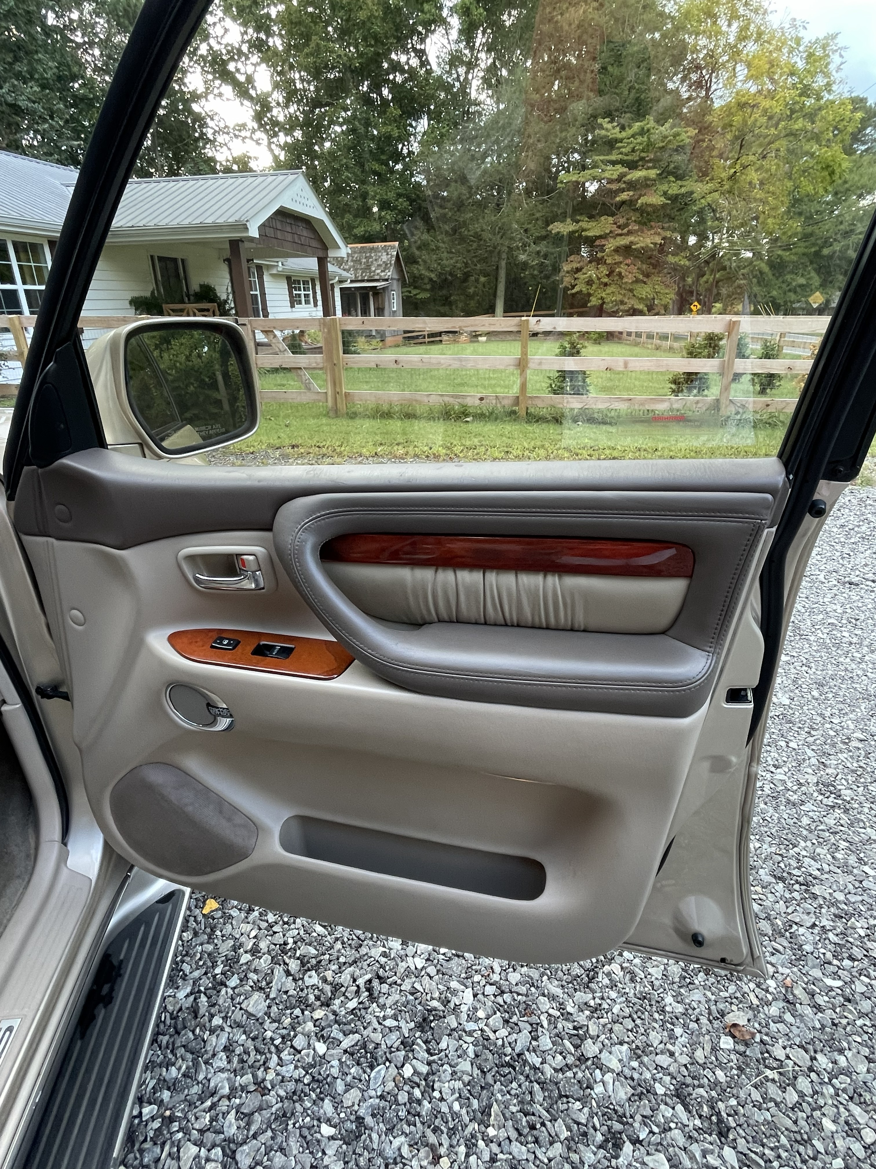 Used 2001 Lexus LX 470 4WD image 12