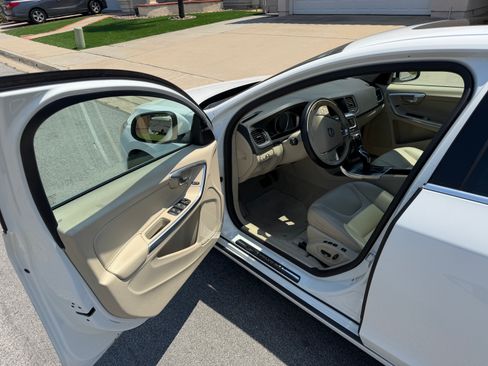 Used 2016 Volvo S60 T5 Premier w/ Convenience Package FWD image 6