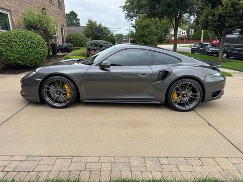 Used 2014 Porsche 911 Turbo S AWD/4WD image 4