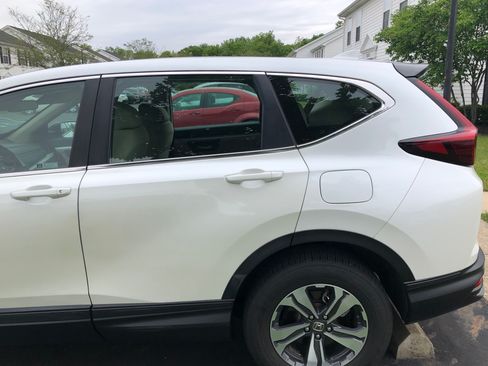 Used 2020 Honda CR-V LX image 9