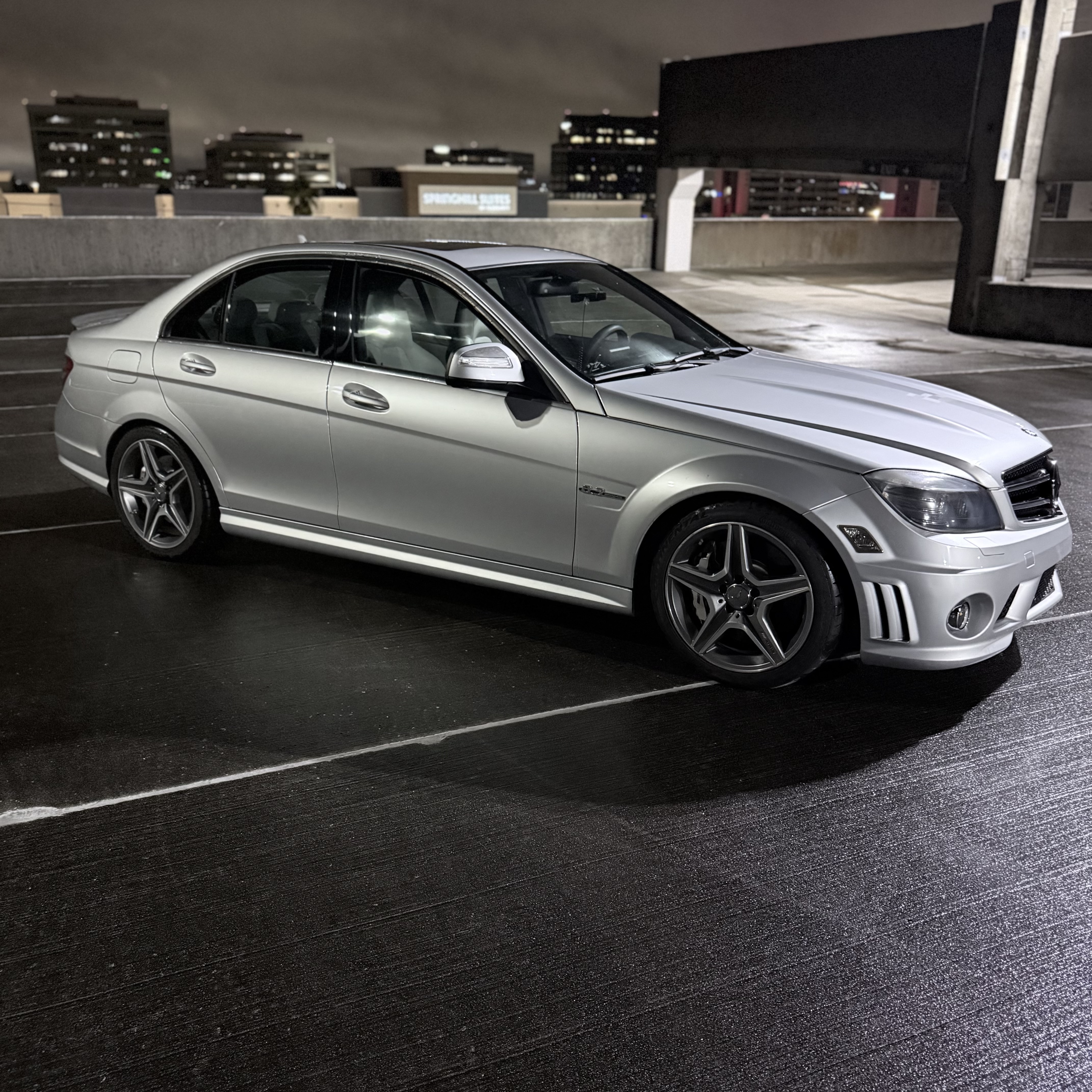 Used 2009 Mercedes-Benz C 63 AMG Sedan image 4