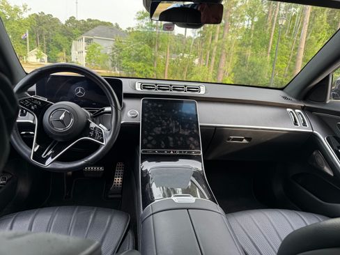 Used 2022 Mercedes-Benz S 500 4MATIC image 8