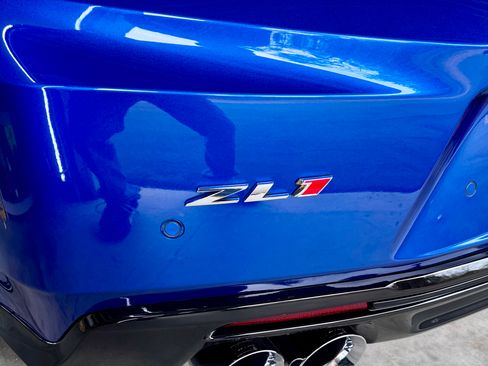 Used 2018 Chevrolet Camaro ZL1 image 27