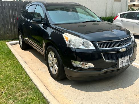 Used 2012 Chevrolet Traverse LT FWD image 8