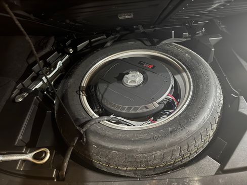 Used 2014 INFINITI QX70 AWD w/ Sport Technology Package image 13