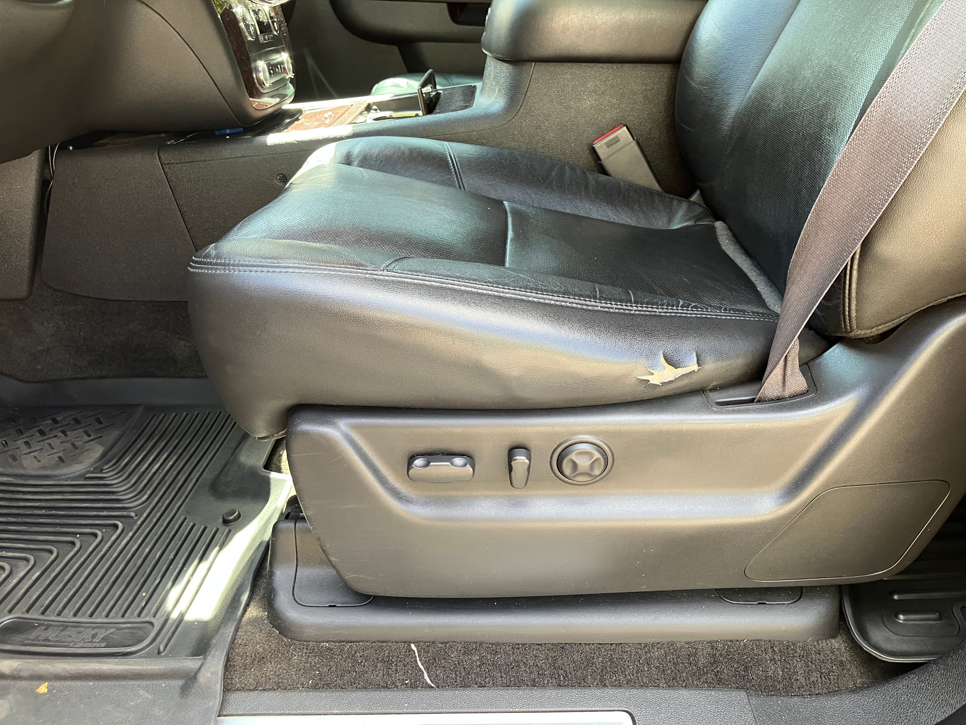 Used 2012 GMC Yukon Denali AWD/4WD image 13