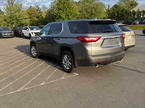 Used 2018 Chevrolet Traverse LS image 4