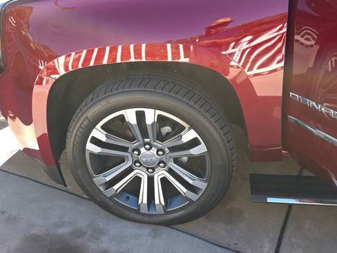 Used 2017 GMC Yukon Denali w/ Open Road Package image 4