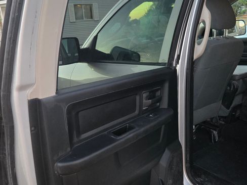 Used 2017 RAM 3500 Tradesman w/ Popular Equipment Group image 4