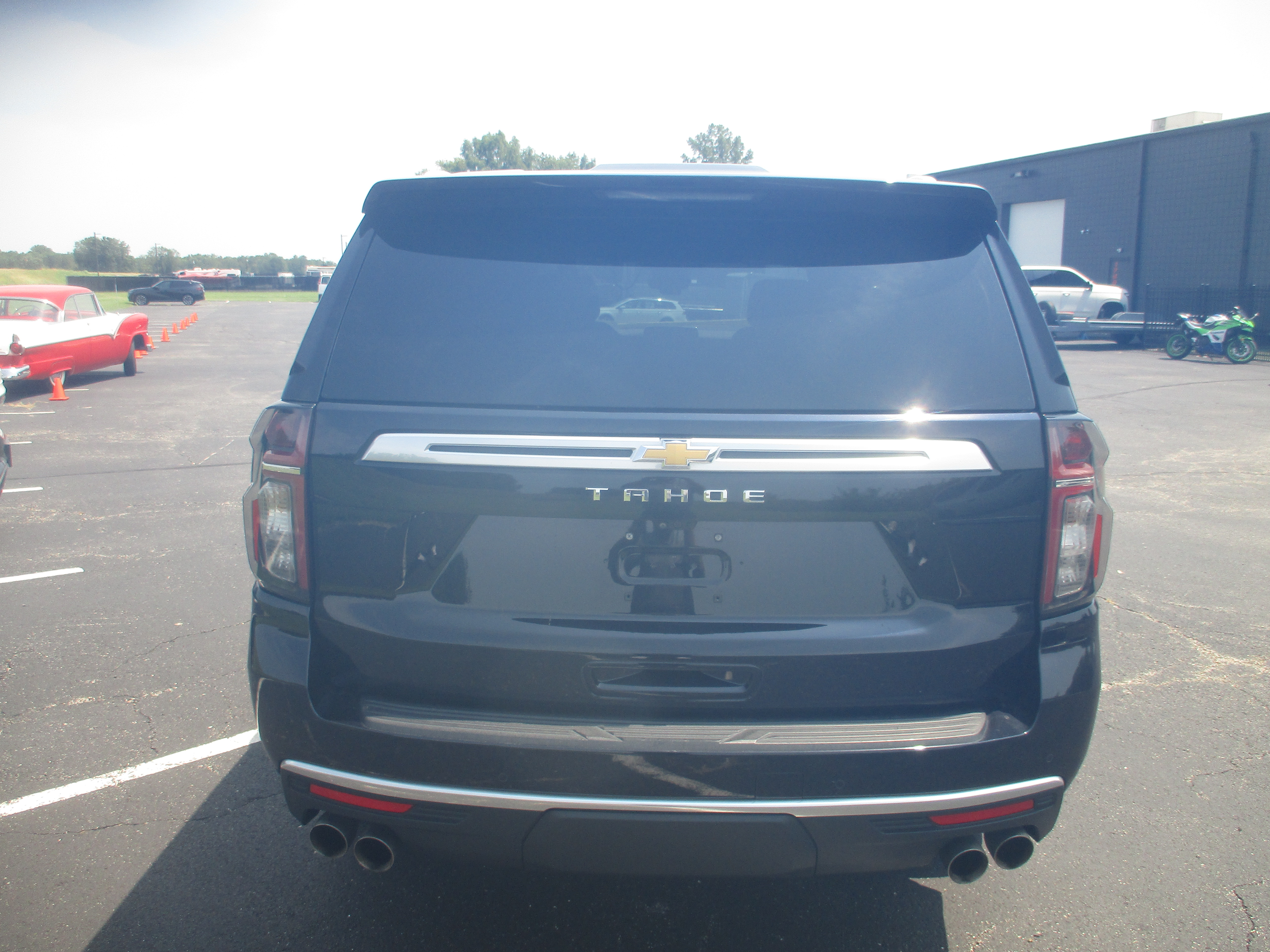 Used 2023 Chevrolet Tahoe High Country AWD/4WD image 2