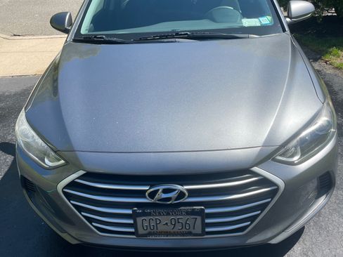 Used 2018 Hyundai Elantra SEL FWD image 15
