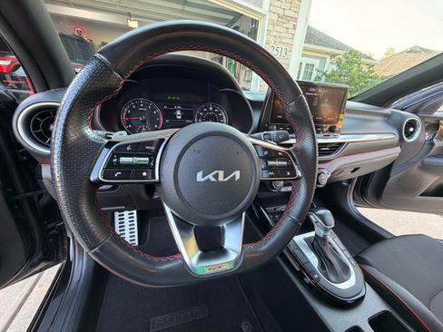 Used 2022 Kia Forte GT w/ GT Technology Package FWD image 8