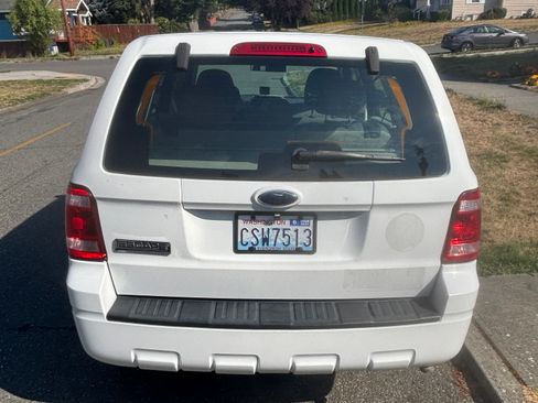 Used 2009 Ford Escape XLS image 5