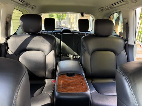 Used 2018 INFINITI QX80 4WD w/ Driver Assistance Package image 17