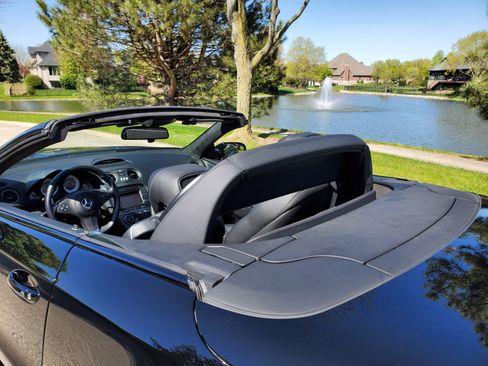 Used 2011 Mercedes-Benz SL 63 AMG image 31