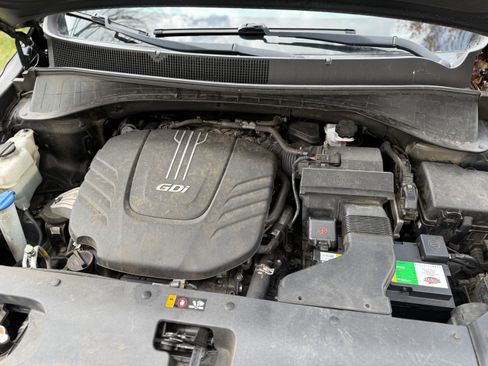 Used 2017 Kia Sorento SX image 8