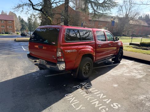Used 2013 Toyota Tacoma 4x4 Double Cab w/ TRD Off-Road Pkg image 21