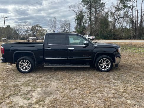 Used 2017 GMC Sierra 1500 SLT w/ SLT Premium Package image 5