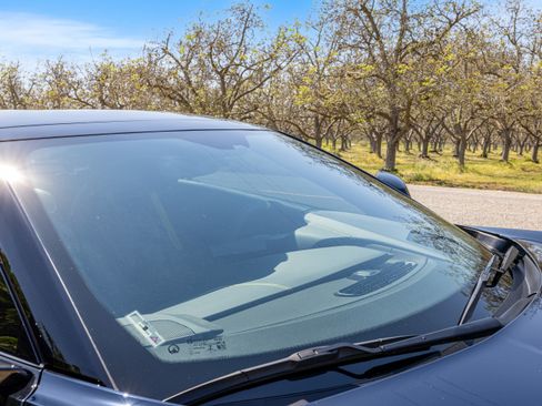 Used 2022 Chevrolet Corvette Stingray Premium Conv w/ Z51 Performance Package image 30