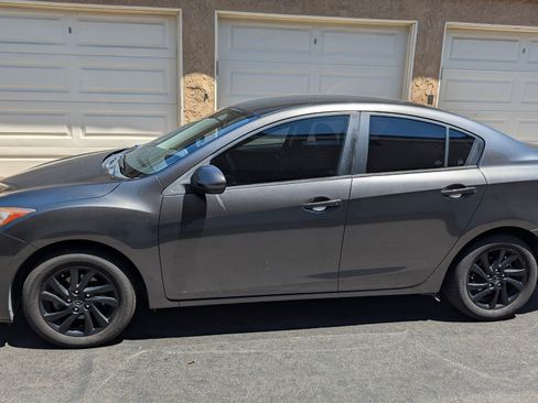 Used 2012 MAZDA MAZDA3 i Touring image 4